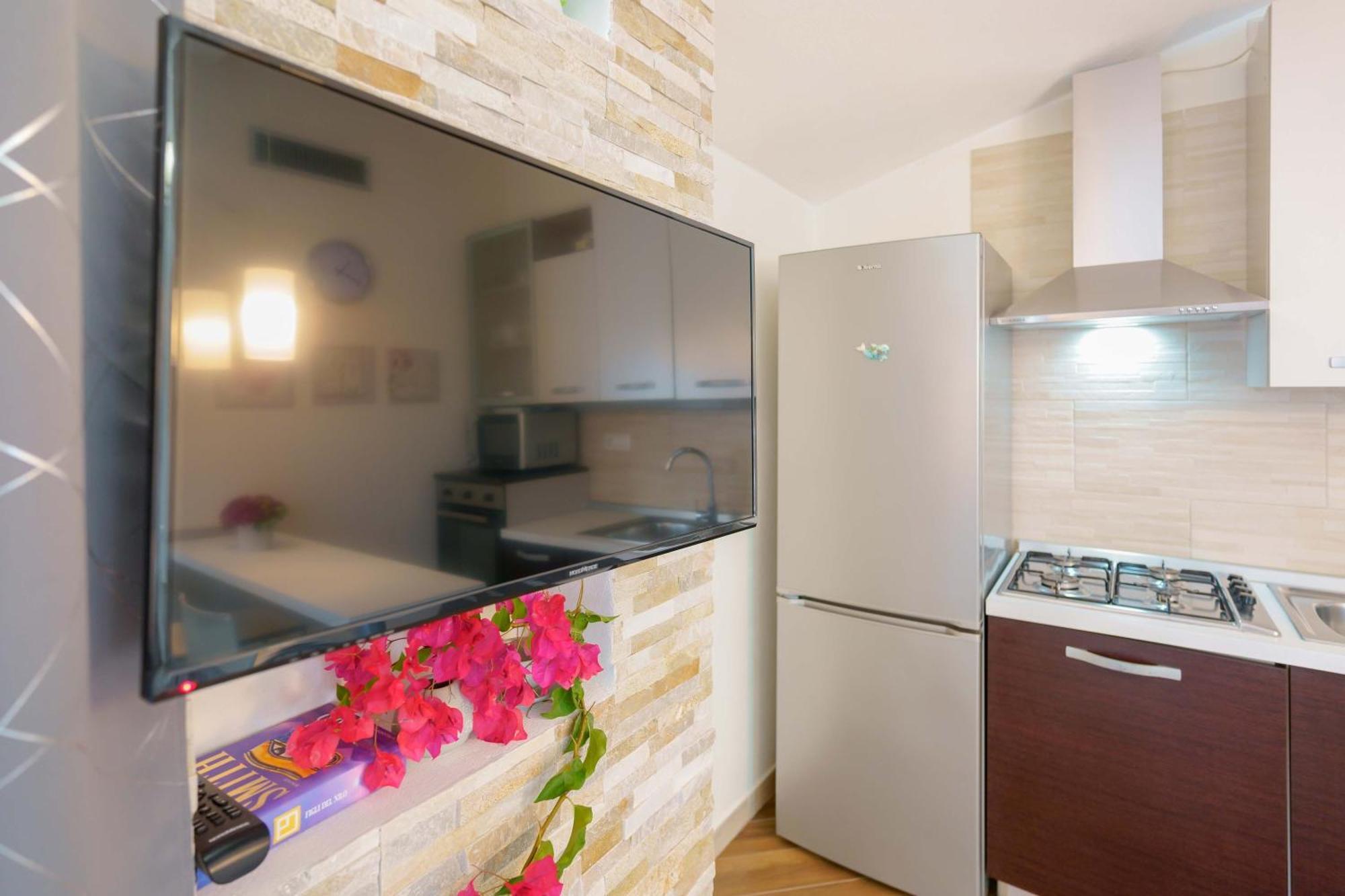 Exclusive Use Swimming Pool Available From June To September Cagliari Exterior foto